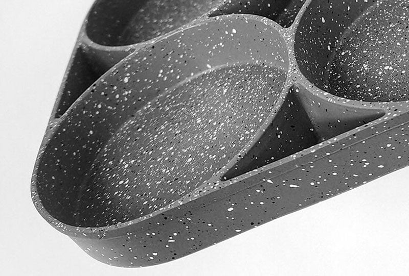 pipicars 2/4 Hole Frying Pot Pan Thickened Omelet Pan Non-stick Egg Pancake